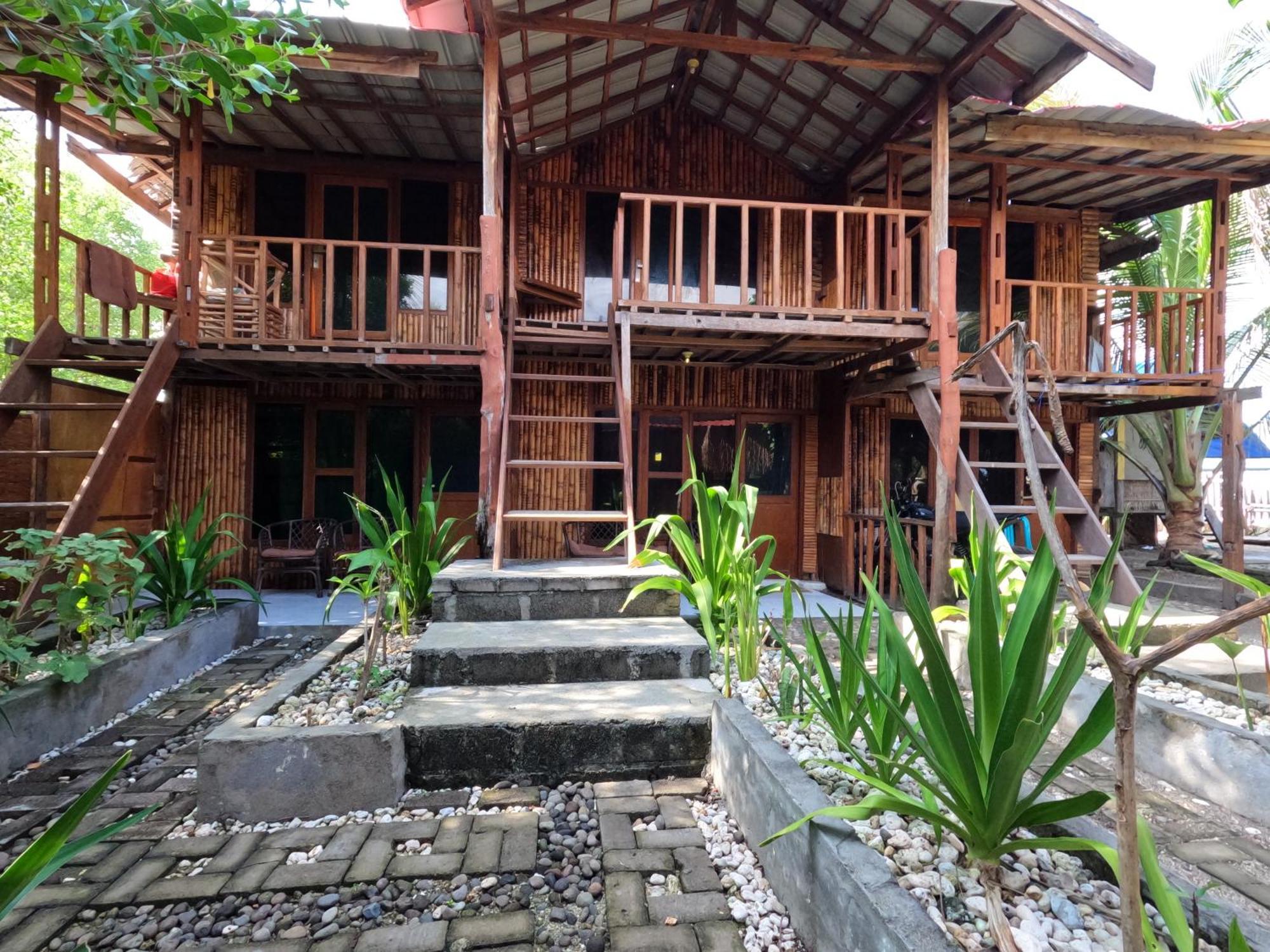 Maryan Moyo Bungalows & Resto Moyo Island Екстериор снимка