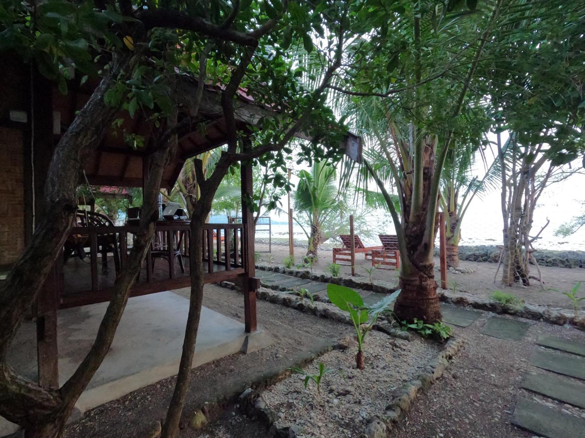 Maryan Moyo Bungalows & Resto Moyo Island Екстериор снимка