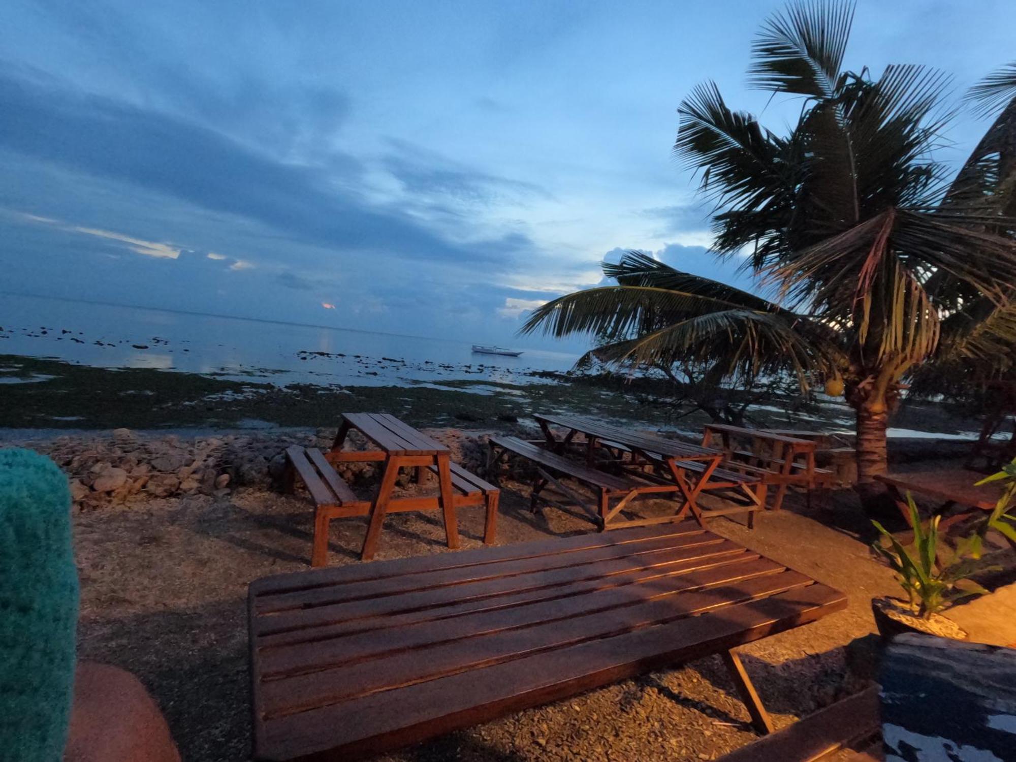 Maryan Moyo Bungalows & Resto Moyo Island Екстериор снимка