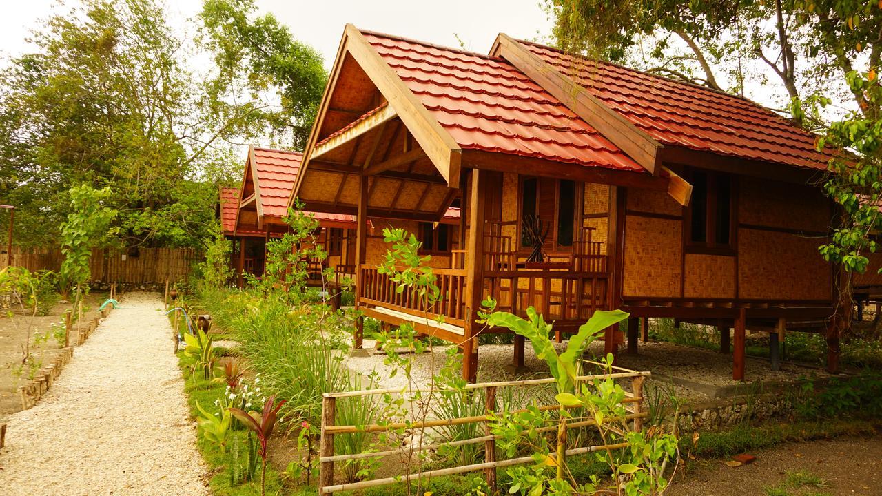 Maryan Moyo Bungalows & Resto Moyo Island Екстериор снимка