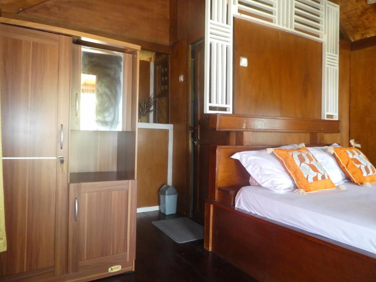 Maryan Moyo Bungalows & Resto Moyo Island Стая снимка